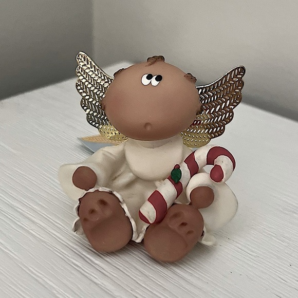🎄 Angel Cheeks Christmas Figurines – Set of 5 🎁 - Picture 5 of 9